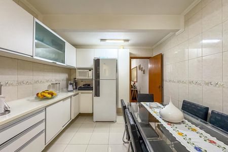 Casa à venda com 160m², 3 quartos e 2 vagas Casa à venda com 160m², 3 quartos e 2 vagasCozinha