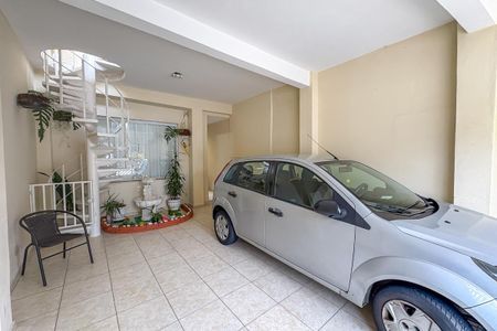 Casa à venda com 160m², 3 quartos e 2 vagas Casa à venda com 160m², 3 quartos e 2 vagasGaragem