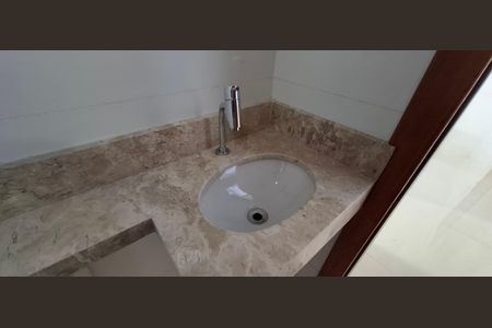 Apartamento à venda com 50m², 2 quartos e 1 vaga Apartamento à venda com 50m², 2 quartos e 1 vagaBanheiro Social