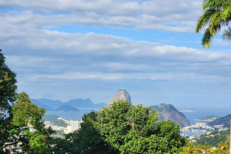 Apartamento à venda com 83m², 2 quartos e 1 vaga Apartamento à venda com 83m², 2 quartos e 1 vagaVista