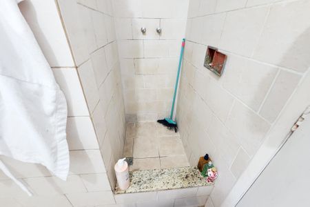 Apartamento à venda com 83m², 2 quartos e 1 vaga Apartamento à venda com 83m², 2 quartos e 1 vagaBanheiro