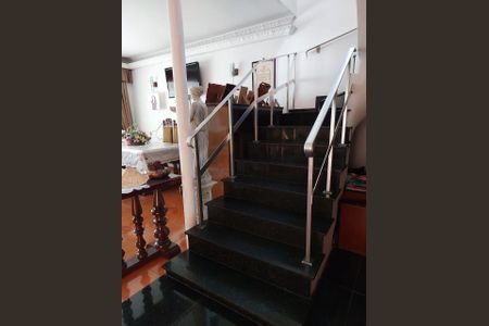 Casa à venda com 280m², 3 quartos e 6 vagas Casa à venda com 280m², 3 quartos e 6 vagasFoto 01