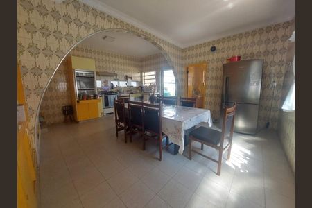 Casa à venda com 280m², 3 quartos e 6 vagas Casa à venda com 280m², 3 quartos e 6 vagasFoto 01