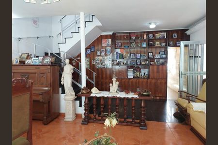 Casa à venda com 280m², 3 quartos e 6 vagas Casa à venda com 280m², 3 quartos e 6 vagasFoto 01