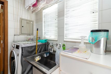 Casa à venda com 280m², 3 quartos e 4 vagas Casa à venda com 280m², 3 quartos e 4 vagasÁrea de Serviço