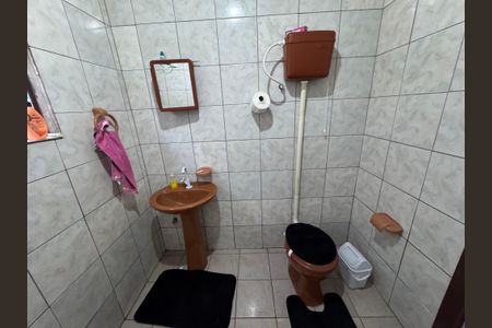 Casa à venda com 120m², 3 quartos e 2 vagas Casa à venda com 120m², 3 quartos e 2 vagasBanheiro