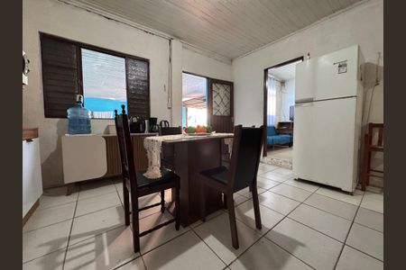 Casa à venda com 120m², 3 quartos e 2 vagas Casa à venda com 120m², 3 quartos e 2 vagasCozinha