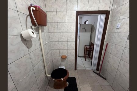 Casa à venda com 120m², 3 quartos e 2 vagas Casa à venda com 120m², 3 quartos e 2 vagasBanheiro