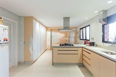 Apartamento à venda com 217m², 4 quartos e 4 vagas