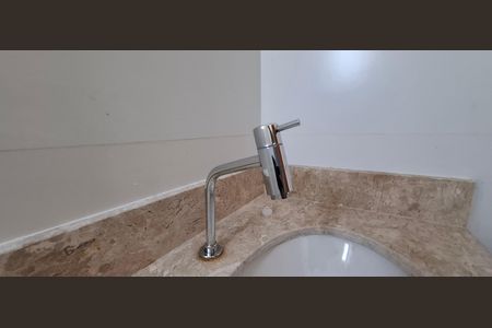 Apartamento à venda com 100m², 2 quartos e 1 vagaBanheiro da suíte