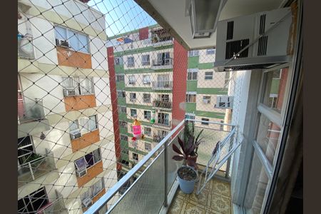 Apartamento à venda com 72m², 3 quartos e 1 vaga Apartamento à venda com 72m², 3 quartos e 1 vagaVaranda