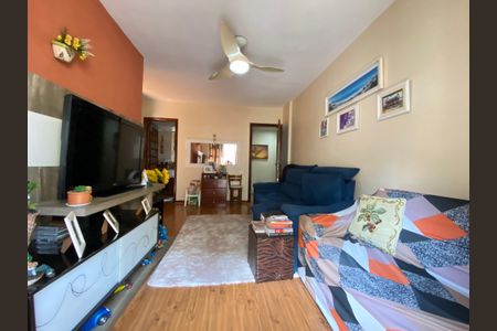 Apartamento à venda com 72m², 3 quartos e 1 vaga Apartamento à venda com 72m², 3 quartos e 1 vagaSala