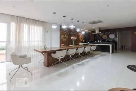 Apartamento à venda com 162m², 3 quartos e 3 vagas Apartamento à venda com 162m², 3 quartos e 3 vagasÁrea comum