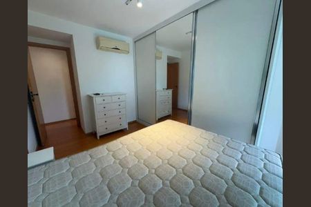 Apartamento à venda com 82m², 2 quartos e 1 vaga