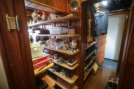 Apartamento à venda com 200m², 4 quartos e 1 vaga Apartamento à venda com 200m², 4 quartos e 1 vagaCloset do quarto 5