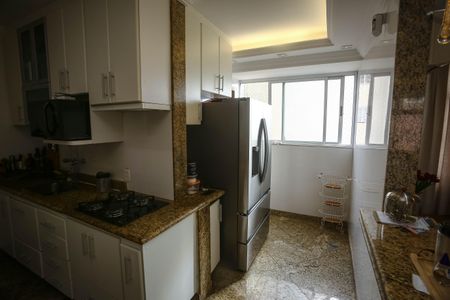 Apartamento à venda com 200m², 4 quartos e 1 vaga Apartamento à venda com 200m², 4 quartos e 1 vagaCozinha