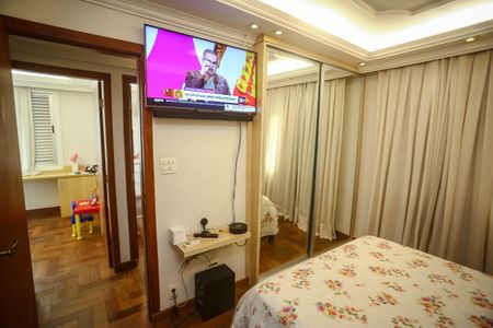 Apartamento à venda com 200m², 4 quartos e 1 vaga Apartamento à venda com 200m², 4 quartos e 1 vagaQuarto 3