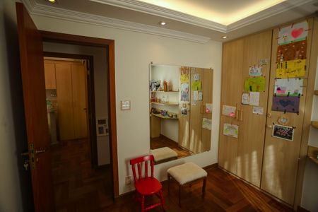 Apartamento à venda com 200m², 4 quartos e 1 vaga Apartamento à venda com 200m², 4 quartos e 1 vagaQuarto