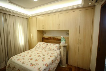 Apartamento à venda com 200m², 4 quartos e 1 vaga Apartamento à venda com 200m², 4 quartos e 1 vagaQuarto 3