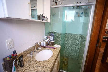 Apartamento à venda com 200m², 4 quartos e 1 vaga Apartamento à venda com 200m², 4 quartos e 1 vagaBanheiro