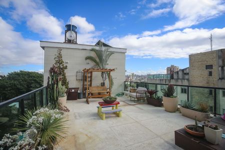 Apartamento à venda com 200m², 4 quartos e 1 vaga Apartamento à venda com 200m², 4 quartos e 1 vagaTerraço