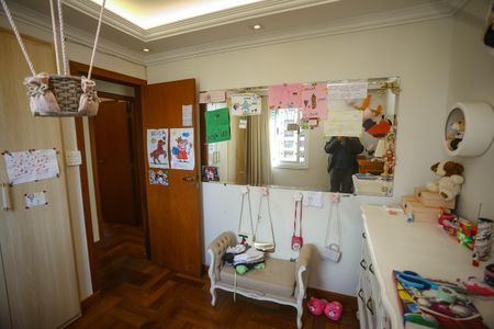 Apartamento à venda com 200m², 4 quartos e 1 vaga Apartamento à venda com 200m², 4 quartos e 1 vagaQuarto 2