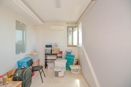 Apartamento à venda com 265m², 3 quartos e 3 vagas Apartamento à venda com 265m², 3 quartos e 3 vagasCobertura - Quarto Auxiliar