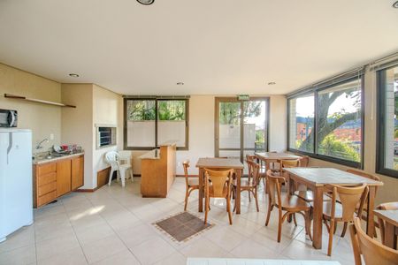 Apartamento à venda com 265m², 3 quartos e 3 vagas Apartamento à venda com 265m², 3 quartos e 3 vagasÁrea comum - Salão de festas