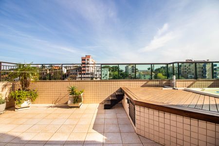 Apartamento à venda com 265m², 3 quartos e 3 vagas Apartamento à venda com 265m², 3 quartos e 3 vagasCobertura - Varanda