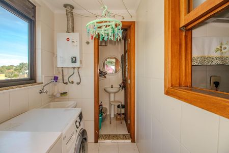 Apartamento à venda com 265m², 3 quartos e 3 vagas Apartamento à venda com 265m², 3 quartos e 3 vagasCozinha e Área de Serviço