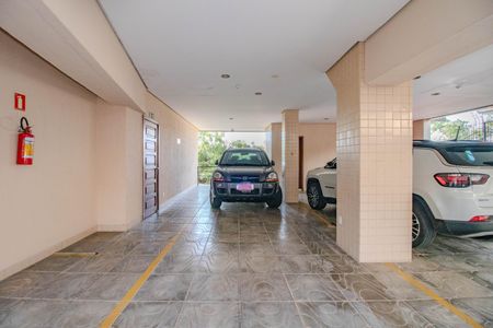 Apartamento à venda com 265m², 3 quartos e 3 vagas Apartamento à venda com 265m², 3 quartos e 3 vagasGaragem