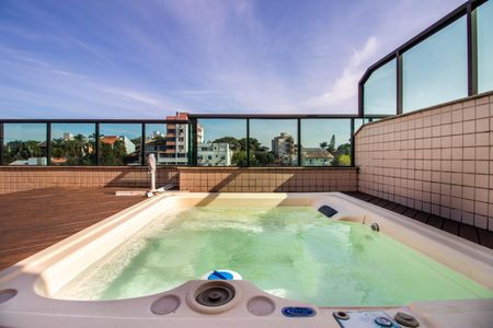 Apartamento à venda com 265m², 3 quartos e 3 vagas Apartamento à venda com 265m², 3 quartos e 3 vagasCobertura - Varanda