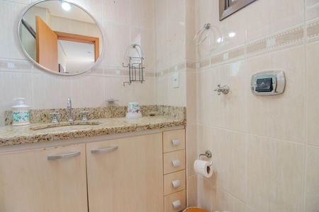 Apartamento à venda com 265m², 3 quartos e 3 vagas Apartamento à venda com 265m², 3 quartos e 3 vagasBanheiro Social 2 (Cobertura)