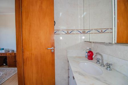 Apartamento à venda com 265m², 3 quartos e 3 vagas Apartamento à venda com 265m², 3 quartos e 3 vagasBanheiro da Suíte