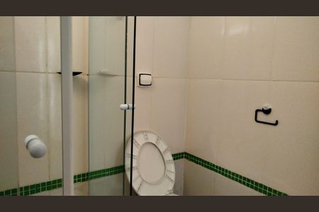 Casa para alugar com 300m², 3 quartos e 6 vagas Casa para alugar com 300m², 3 quartos e 6 vagasBanheiro de serviço
