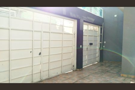 Casa para alugar com 300m², 3 quartos e 6 vagas Casa para alugar com 300m², 3 quartos e 6 vagasGaragem