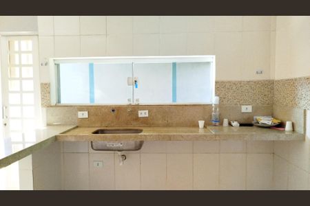 Casa para alugar com 300m², 3 quartos e 6 vagas Casa para alugar com 300m², 3 quartos e 6 vagasCozinha