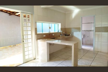 Casa para alugar com 300m², 3 quartos e 6 vagas Casa para alugar com 300m², 3 quartos e 6 vagasCozinha