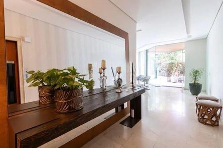 Apartamento à venda com 210m², 4 quartos e 3 vagas