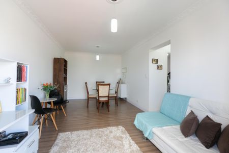 Apartamento à venda com 72m², 2 quartos e 2 vagasSala