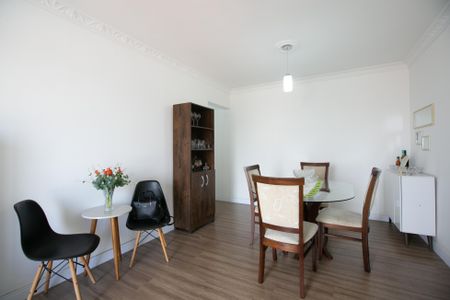 Apartamento à venda com 72m², 2 quartos e 2 vagasSala