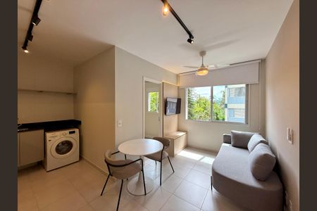 Sala  de apartamento para alugar com 2 quartos, 36m² em Santo Amaro, São Paulo