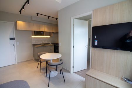 Sala de apartamento para alugar com 2 quartos, 34m² em Santo Amaro, São Paulo