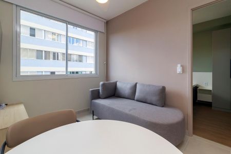 Sala de apartamento para alugar com 2 quartos, 34m² em Santo Amaro, São Paulo