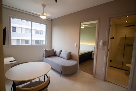 Sala de apartamento para alugar com 2 quartos, 36m² em Santo Amaro, São Paulo