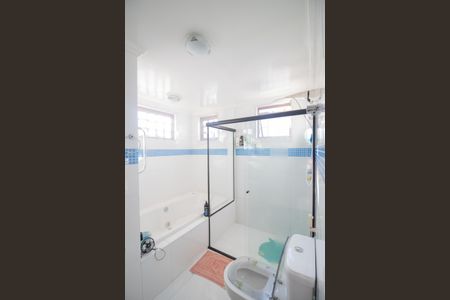 Casa à venda com 150m², 3 quartos e 2 vagas Casa à venda com 150m², 3 quartos e 2 vagasBanheiro da Suíte