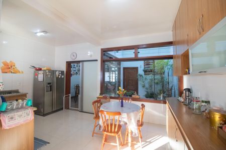 Casa à venda com 150m², 3 quartos e 2 vagas Casa à venda com 150m², 3 quartos e 2 vagasCozinha