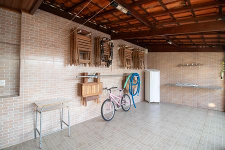 Casa à venda com 150m², 3 quartos e 2 vagas Casa à venda com 150m², 3 quartos e 2 vagasChurrasqueira