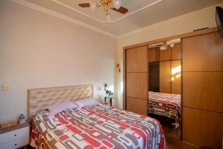 Casa à venda com 150m², 3 quartos e 2 vagas Casa à venda com 150m², 3 quartos e 2 vagasSuíte