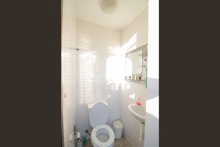 Casa à venda com 150m², 3 quartos e 2 vagas Casa à venda com 150m², 3 quartos e 2 vagasPiscina - Lavabo